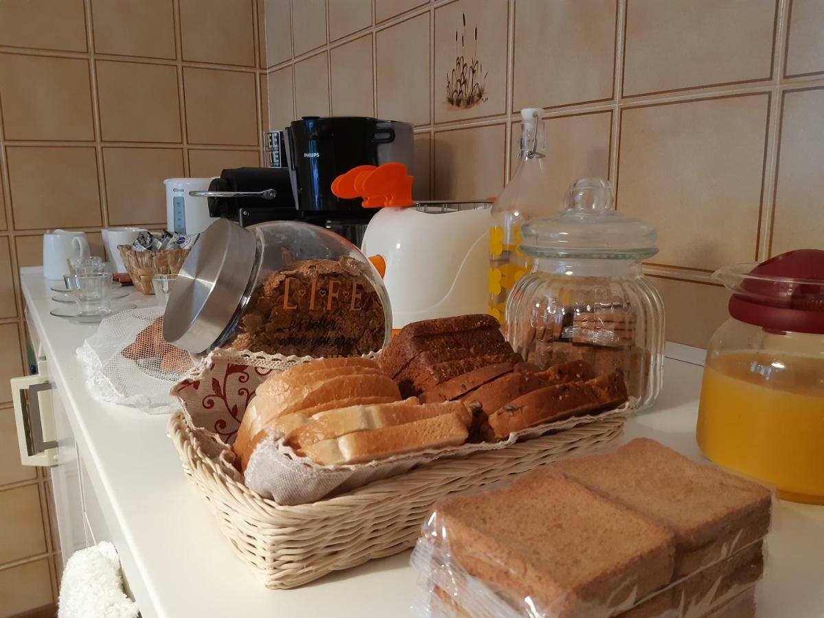 B&B La Casa Nel Bosco Invorio Inferiore Εξωτερικό φωτογραφία